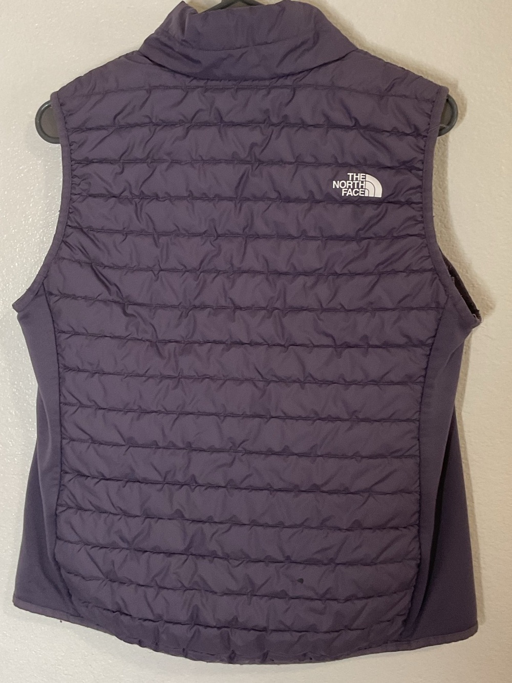The North Face Quilted Logo Vest - Picture 6 of 12